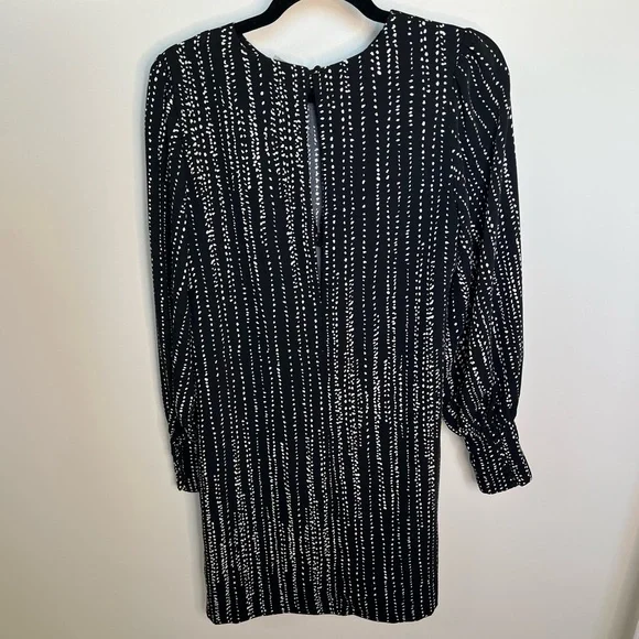 H&M Black and White Patterned Long Sleeve Dress size 4 - Picture 4 of 9
